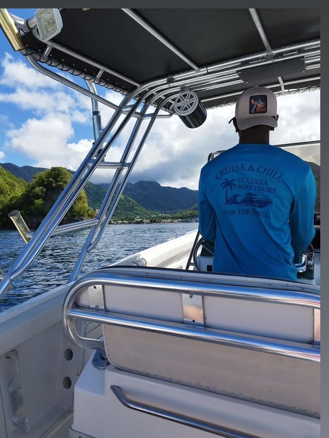 cruiseandchillboattours17