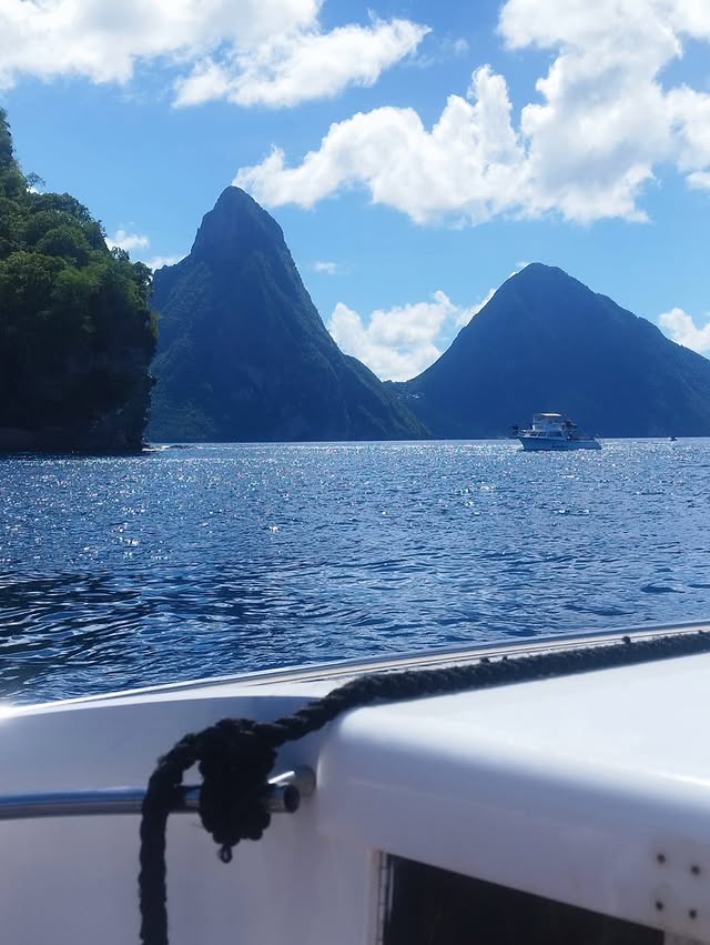 cruiseandchillboattours23